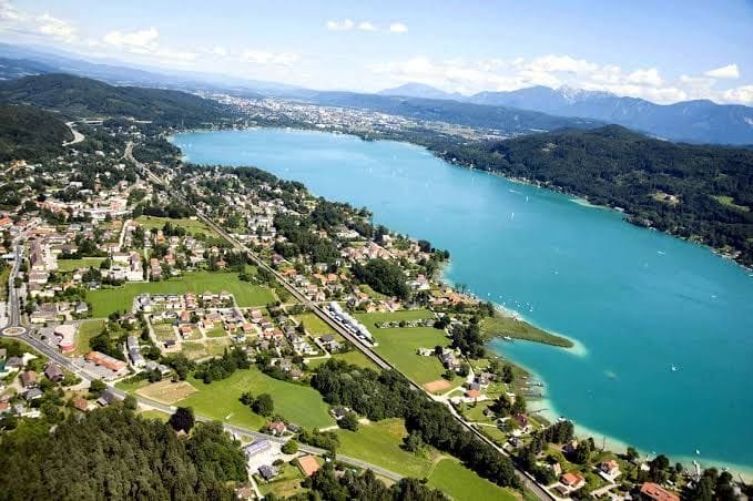 Lake Wörthersee turquoise waters and shoreline, Austria
