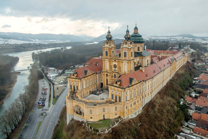 A town at the western edge of the Wachau